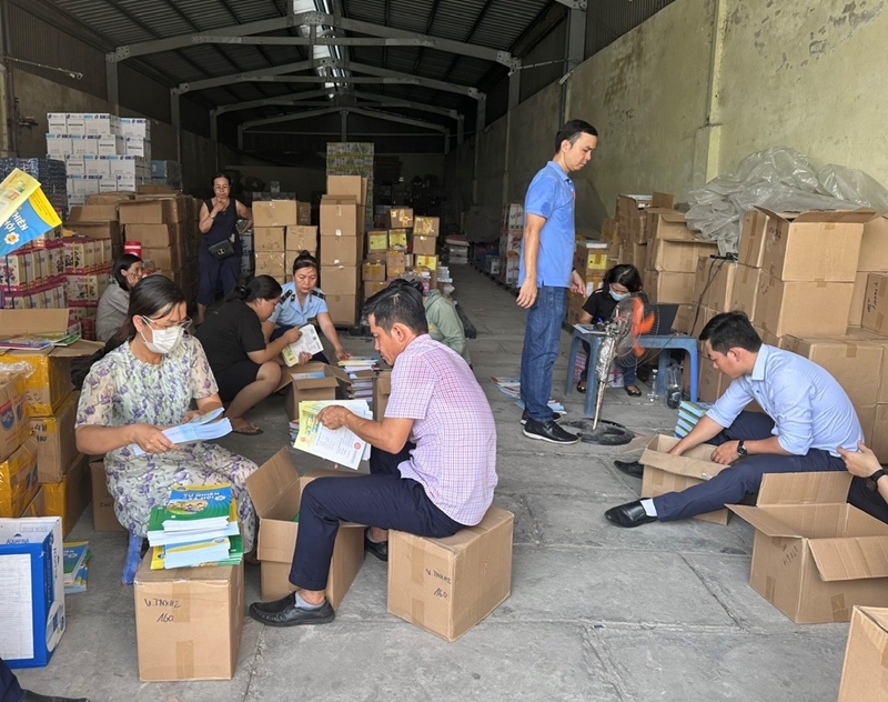 Thu giữ trên 40.000 quyển sách giả mạo sách của NXB Giáo dục Việt Nam