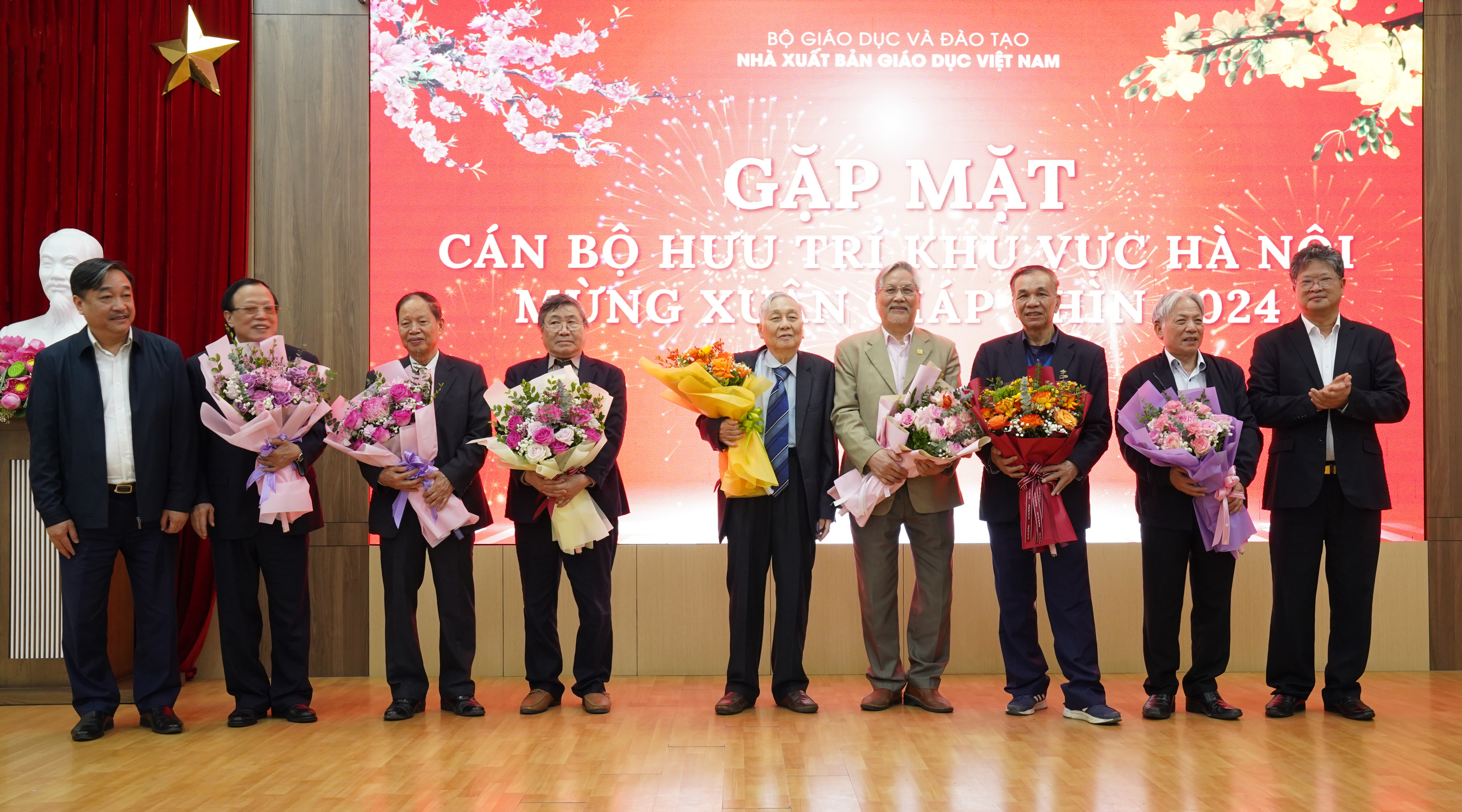 Gặp mặt cán bộ hưu trí NXBGDVN khu vực Hà Nội mừng Xuân Giáp Thìn 2024